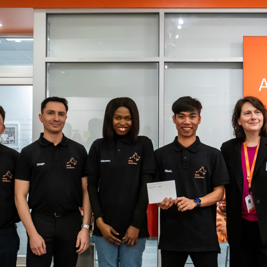 Students in front of the Global office